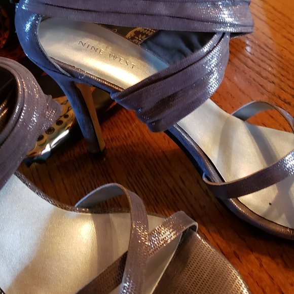 Nine West Women's Heel 9 1/2 M - Picture 4 of 4